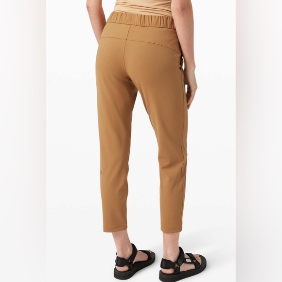 #115 Lululemon On The Fly 7/8 Pant *27"
Saddle Brown - Sz 10 Luxtreme Rare - Picture 2 of 8